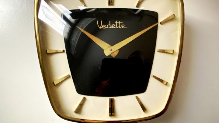 Horloge à poser de la marque Vedette (1960)