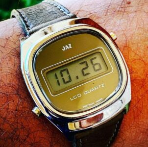Montre LCD Jaz Quartz CZ-1546 de 1978 sur Jazheure